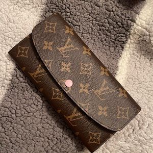 Louis Vuitton Emilie Wallet